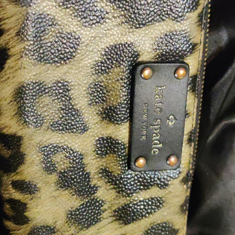 Kate Spade zip around wallet
